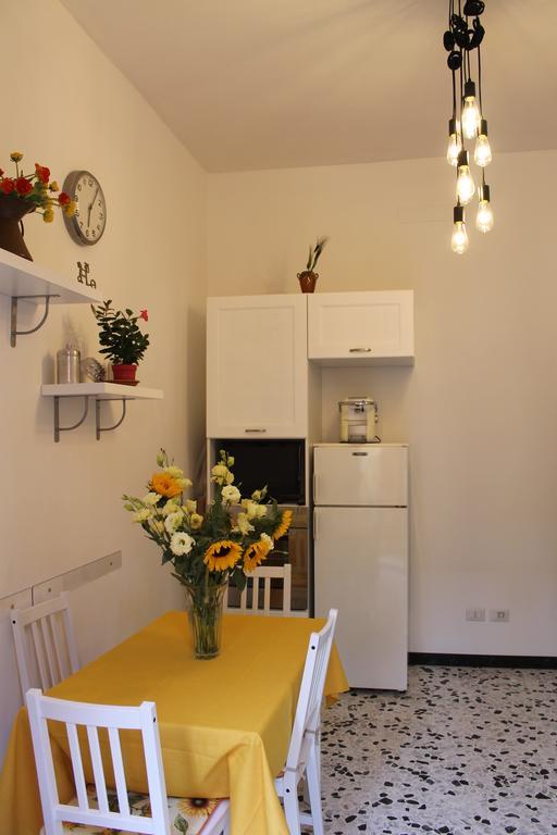 Termini Station Apartment Ai Due Cortili Presso Le Mura Aureliane Rome Bagian luar foto
