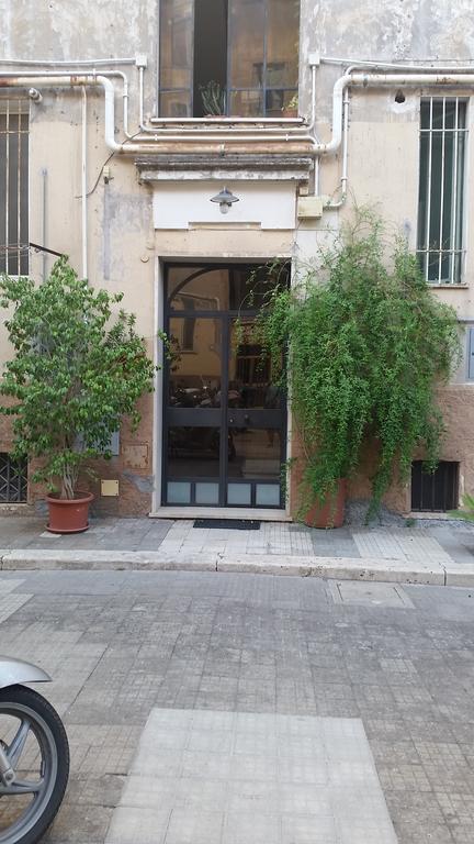 Termini Station Apartment Ai Due Cortili Presso Le Mura Aureliane Rome Bagian luar foto