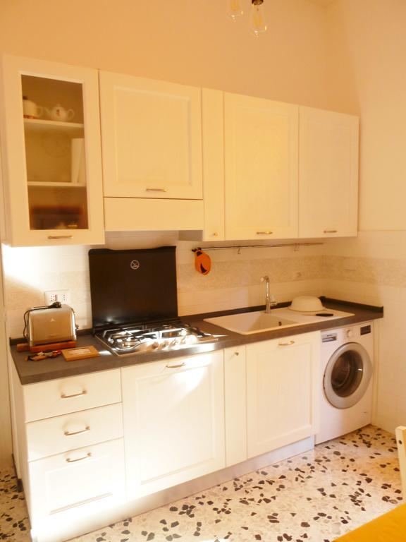 Termini Station Apartment Ai Due Cortili Presso Le Mura Aureliane Rome Bagian luar foto